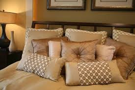 Decorative pillows for beds